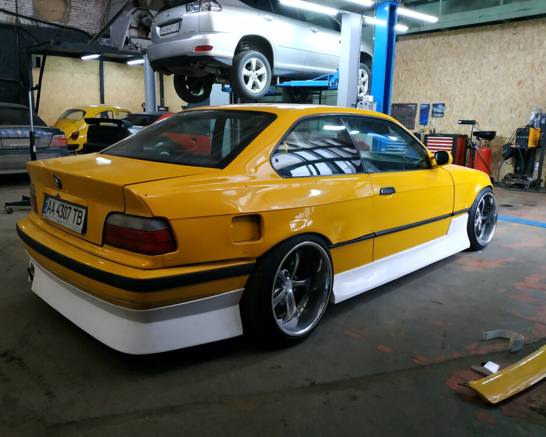 TALONERAS LOOK HM BMW E36 COUPE - JAPAN TUNING